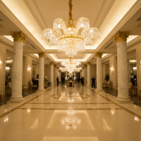 Candelabru Cristal PALACE, 8 brate, D80cm, Auriu Lucios, Inaltime Reglabila, Metal si Cristal