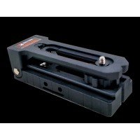 Adaptor magnetic de perete 